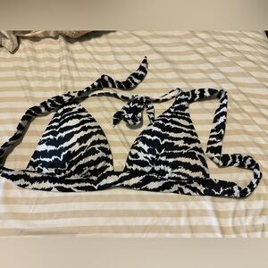 VS push-up triangle bikini top size medium